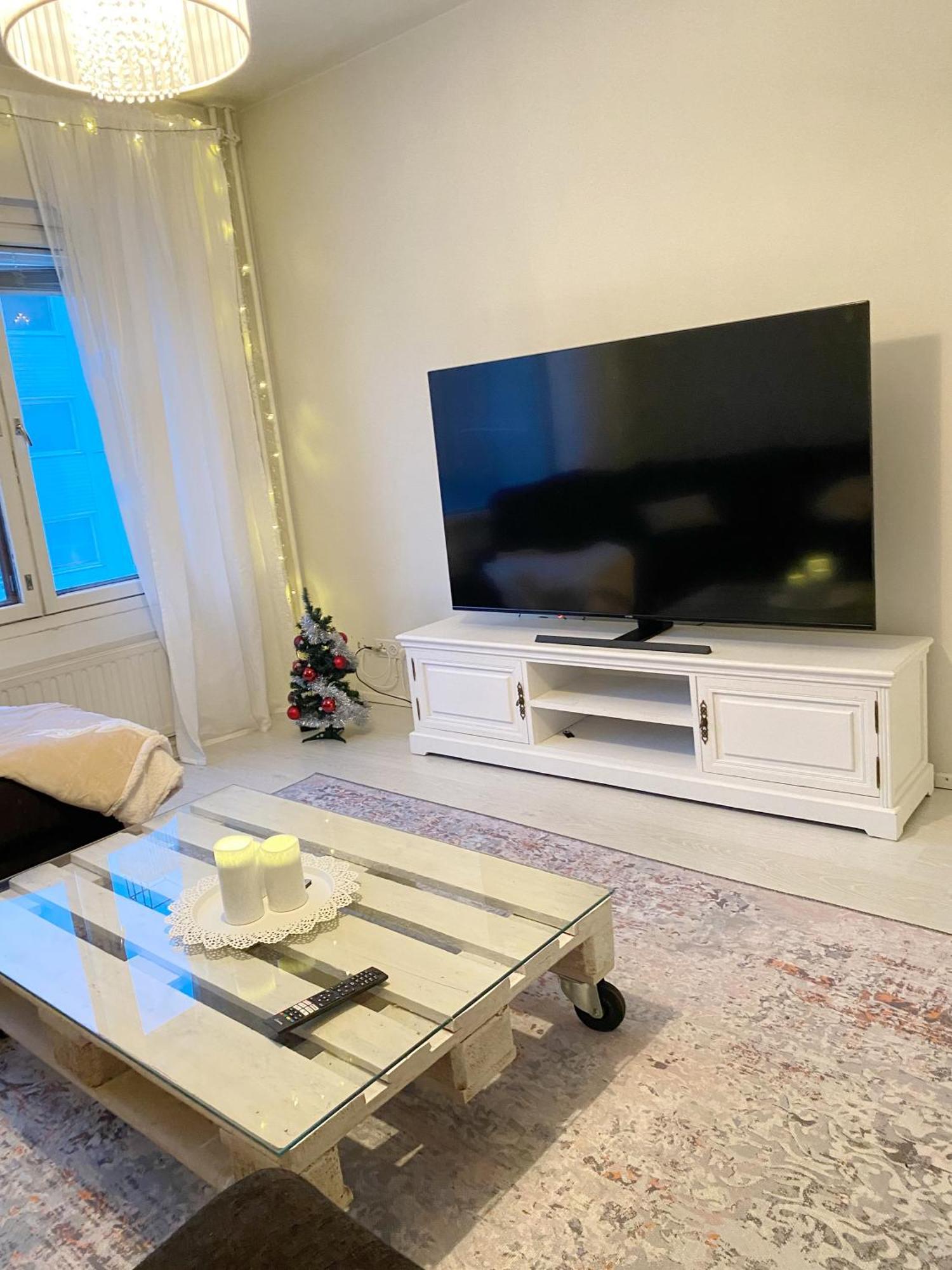 Spacious Home In Heart Of City Rovaniemi Exterior photo